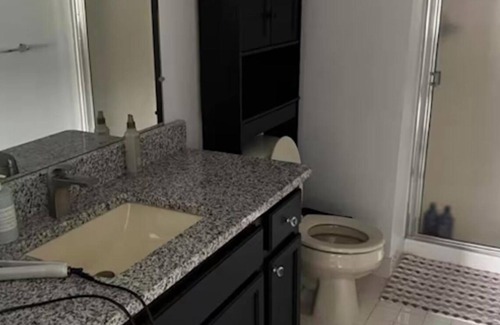 Chesterfield Condominio | Cozy 2-bedroom condo with WiFi, AC in peaceful New Baltimore