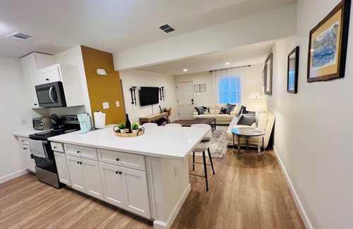 Biloxi Condominio | Cozy 2-bedroom condo with AC, WiFi , PPV and in tranquil southern, Ocean Springs
