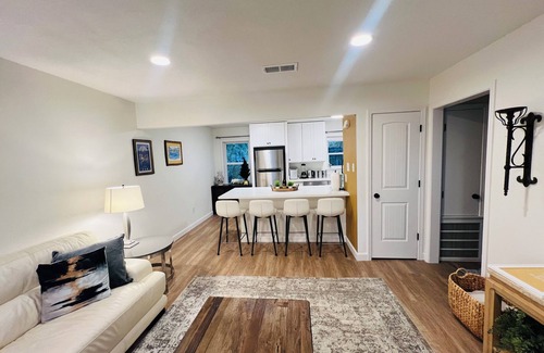Biloxi Condominio | Cozy 2-bedroom condo with AC, WiFi , PPV and in tranquil southern, Ocean Springs