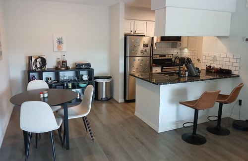 St. Petersburg - Clearwater Condominio | Cozy 2-bedroom condo with AC, fitness room & Pool in welcoming St. Petersburg
