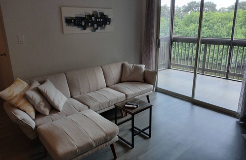 St. Petersburg - Clearwater Condominio | Cozy 2-bedroom condo with AC, fitness room & Pool in welcoming St. Petersburg