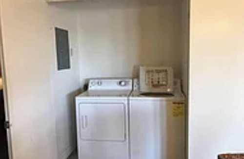 Brownsville Condominio | Cozy 2-bedroom condo with WiFi, AC in charming S. Padre Island, Tx.
