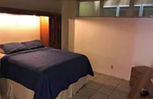 Brownsville Condominio | Cozy 2-bedroom condo with WiFi, AC in charming S. Padre Island, Tx.