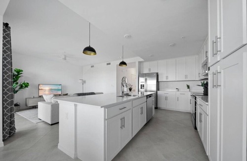 Biggar Condominio | Cozy 2-bedroom condo with WiFi, fitness room in charming Babcock Ranch Florida.