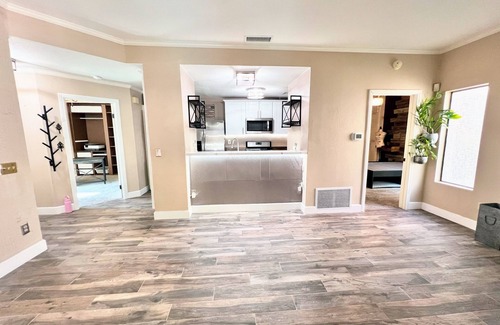 Santa Susana Condominio | Cozy 2-bedroom condo Fully Furnished Monthly rent in enjoyable Simi Valley