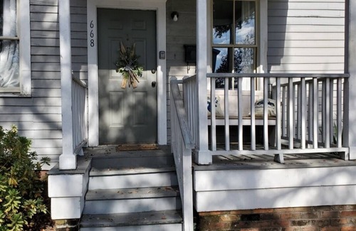 Eastside Condominio | Cozy 2-bedroom condo in charming Savannah 10 minutes to downtown and river st