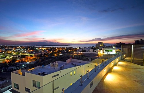 Colina del Sol Condominio | Cozy 2-bedroom condo in peaceful La Paz with WiFi, AC and beautiful bay view