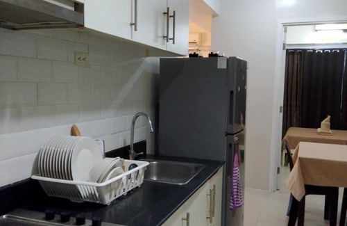 San Andres Bukid Condominio | Cozy 2-bedroom condo with AC and WiFi in MOA