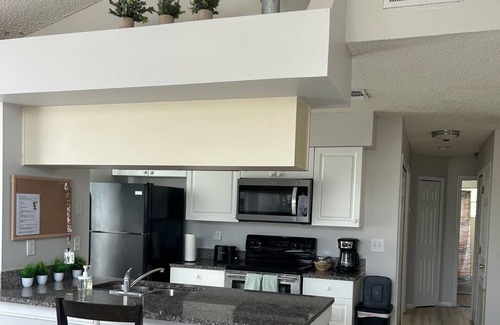 Kissimmee Condominio | Cozy 2-bedroom condo in fabulous Kissimmee with WiFi, AC, fitness room, and pool
