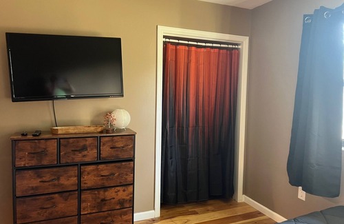 Valona Condominio | Cozy 2-bedroom condo with WiFi, AC in enchanting Colonels Island, GA.