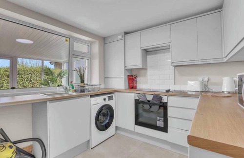 West Woodburn Casa | Cozy 2 Bedroom Cottage