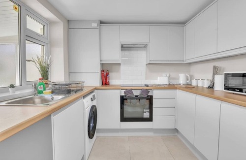 West Woodburn Casa | Cozy 2 Bedroom Cottage