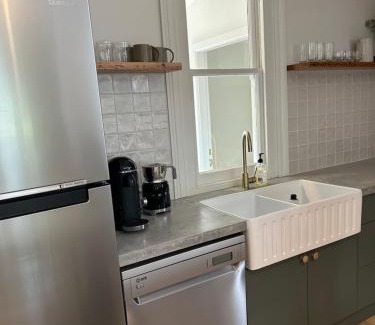 Golden Point Casa | Cozy 2 bedroom cottage - Newly renovated, perfect location for best of Ballarat