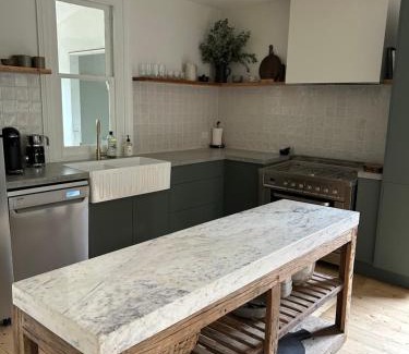 Golden Point Casa | Cozy 2 bedroom cottage - Newly renovated, perfect location for best of Ballarat