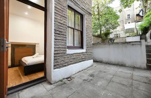 Earl's Court Apartamento | Cozy 2 Bedroom Duplex in Earls Court.