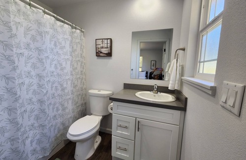 McKinleyville Cabaña | Cozy 2-Bedroom Eucalyptus Home