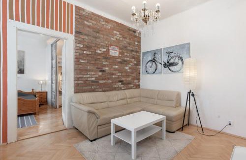 Prague 6 Apartamento | Cozy 2 Bedroom Flat in Prague
