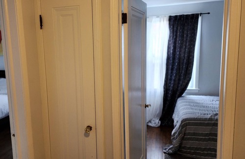 Detroit Casa | Cozy 2 bedroom getaway