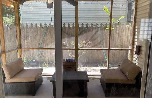Norfolk - Virginia Beach Casa | Cozy 2 bedroom house with AC and WiFi in gorgeous Virginia Beach
