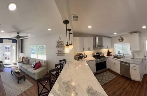 Point Loma Heights Casa | Cozy 2-Bedroom Home in Ocean Beach, San Diego – El Nido Baja, Ocean Beach, California