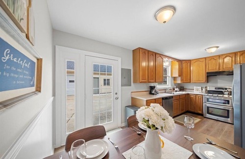 Kansas City Casa | Cozy 2-bedroom house in charming Kansas City with AC
