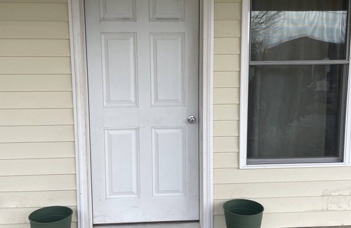 Beckley Casa | Cozy 2 bedroom house. 1 mile from i77, in Beckley West Virginia.