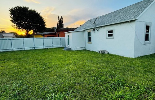 Gladeview Casa | Cozy 2-bedroom house in enjoyable Miami with WiFi, AC, and close to everything!