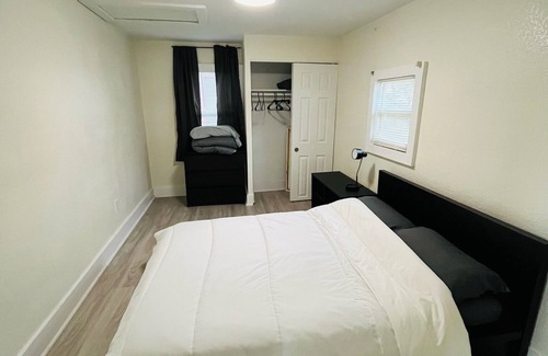 Gladeview Casa | Cozy 2-bedroom house in enjoyable Miami with WiFi, AC, and close to everything!
