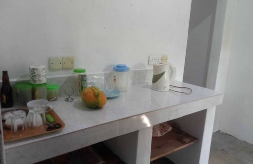 Seeduwa - Katunayake Casa | Cozy 2-bedroom house in charming Katunayaka with WiFi, AC