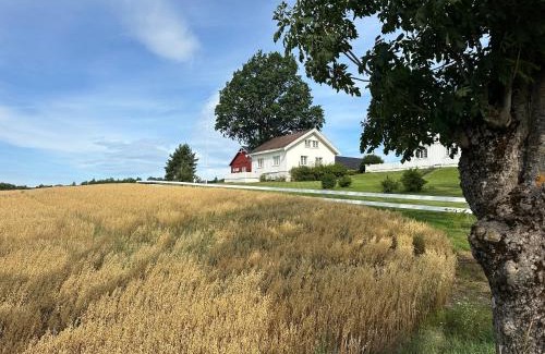 Skedsmo Casa | Cozy 2 bedroom house on a farm just outside Lillestrøm