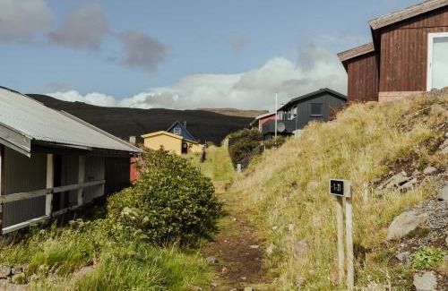 Leynar Casa | Cozy 2-bedroom house with a fantastic view