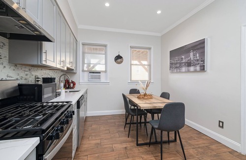 North Bergen Apartamento | Cozy 2-bedroom minutes to Manhattan/ Times Square/ Central Park