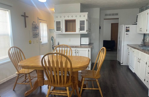 Knoxville Casa | Cozy 2-bedroom mobile home in Knoxville