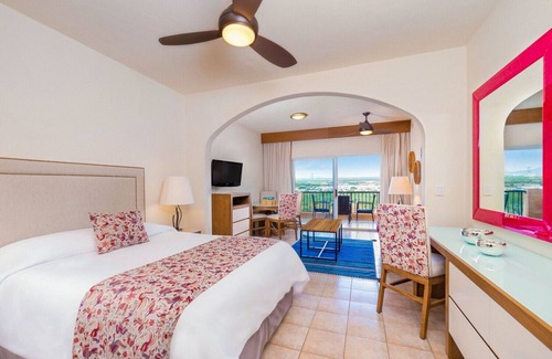 Puerto Vallarta Complejo | Cozy 2-bedroom resort with WiFi, fitness room in charming Puerto Vallarta