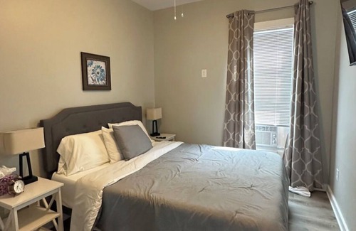 Syracuse Apartamento | Cozy 2 bedroom near downtown!