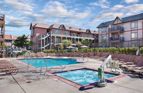 Solvang Complejo | Cozy 2-bedroom resort in charming Solvang.