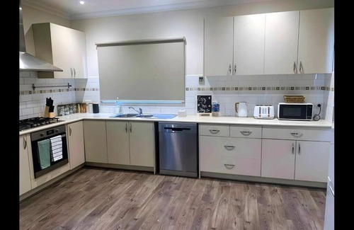 Fawkner Casa | Cozy 2 beds in a private room near Airport