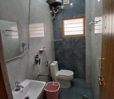 Yelahanka Cama Y Desayuno | Cozy 2 BHK ground floor home