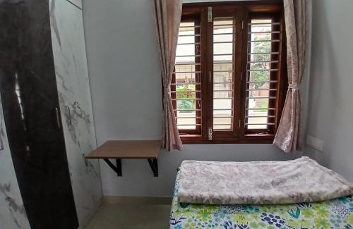 Yelahanka Cama Y Desayuno | Cozy 2 BHK ground floor home