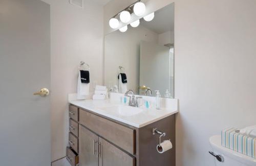 Downtown Louisville Apartamento | Cozy 2-BR Loft in the Heart of Louisville #210