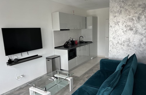 Militari Apartamento | Cozy 2 Room Penthouse in the city