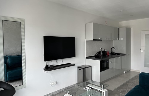 Militari Apartamento | Cozy 2 Room Penthouse in the city