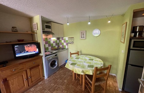 Saint-Cyprien Plage Villa | Casa de Vacaciones en Saint Cyprien Playa, 2P con Altillo, Terraza, Cerca de la Playa, ¡Mascotas Bienvenidas!