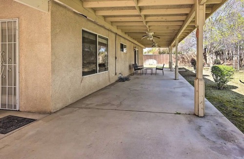 Greenacres Casa | Cozy 2300 sqft Bakersfield Home w/ Spacious Backyard