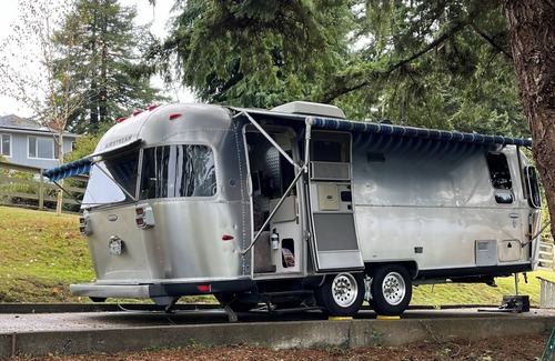 Pacific Casa | Cozy 25 ' Airstream not far from Arcata with privacy and an amazing view