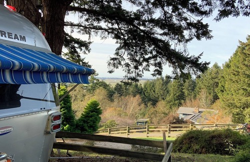 Pacific Casa | Cozy 25 ' Airstream not far from Arcata with privacy and an amazing view