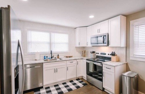 Danville Casa | Cozy 2b/1bath Home- 3 miles to Casino