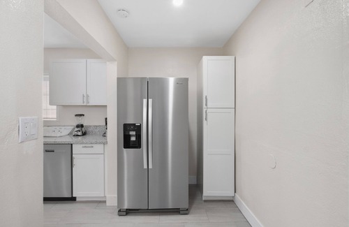 Raisin Casa | Cozy 2B/1Bth on Peaceful Street
