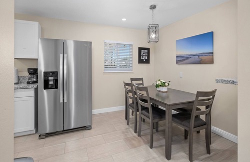 Raisin Casa | Cozy 2B/1Bth w Great Access to Airport