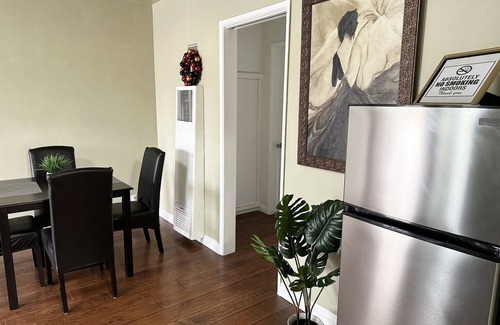 Alhambra Apartamento | Cozy 2B1B Retreat: Great Transit & Quiet Street